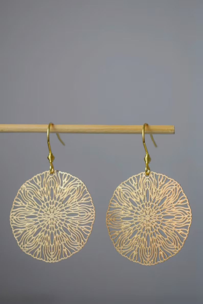 Boucles d'oreilles ornementales pour femmes, Boucles d'oreilles Mandala en or, Boucles d'oreilles en acier inoxydable, Boucles d'oreilles Boho en filigrane en or, Bijoux Mandala, Cadeau pour elle