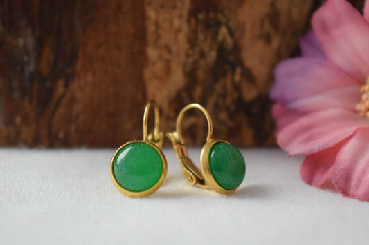Kleine grüne Jade Ohrringe Gold, 8 mm Ohrringe, kleine Edelstein Ohrringe, Geschenke für Frauen, Jade Schmuck, Hochzeitstag Geschenk für Sie