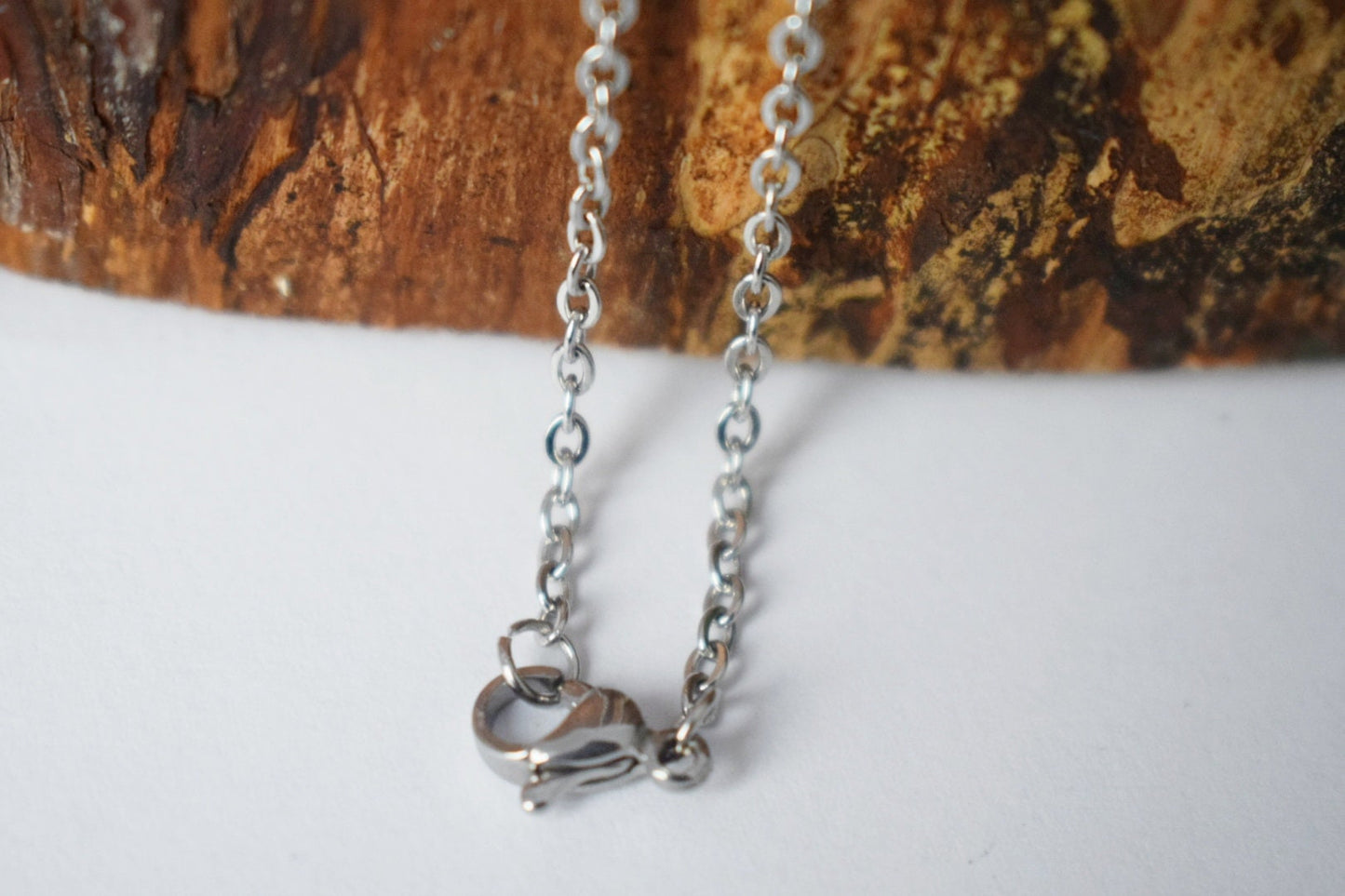 Halskette mit kleinem Anhänger aus grünem Achat für Frauen, Minimalistische 8-mm-Halskette, Halskette mit grünem Edelstein, Achatschmuck, Geschenkhalskette