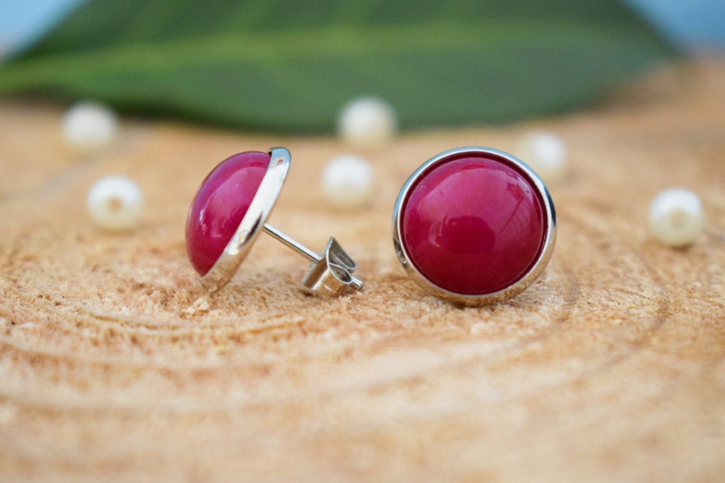 Pink Jade Necklace: Stainless Steel Round Gemstone Pendant, Lightweight Jewelry