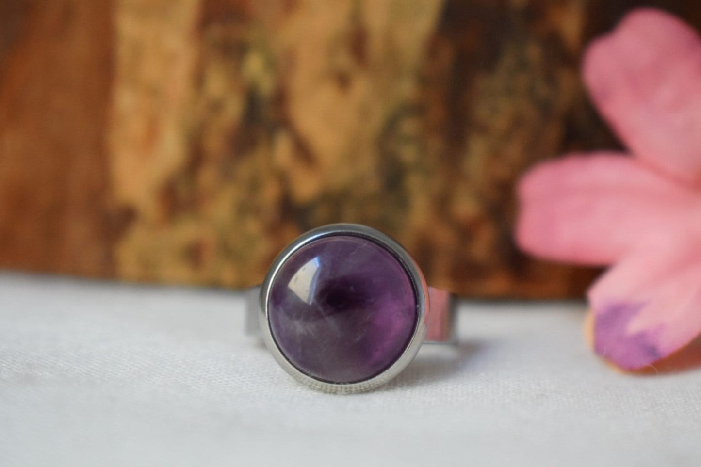 Amethyst Edelstein Ring, Verstellbarer Ring aus Naturstein, Alltäglicher lila runder Kristallring, handgefertigter Schmuck, Geburtstagsgeschenk für Sie