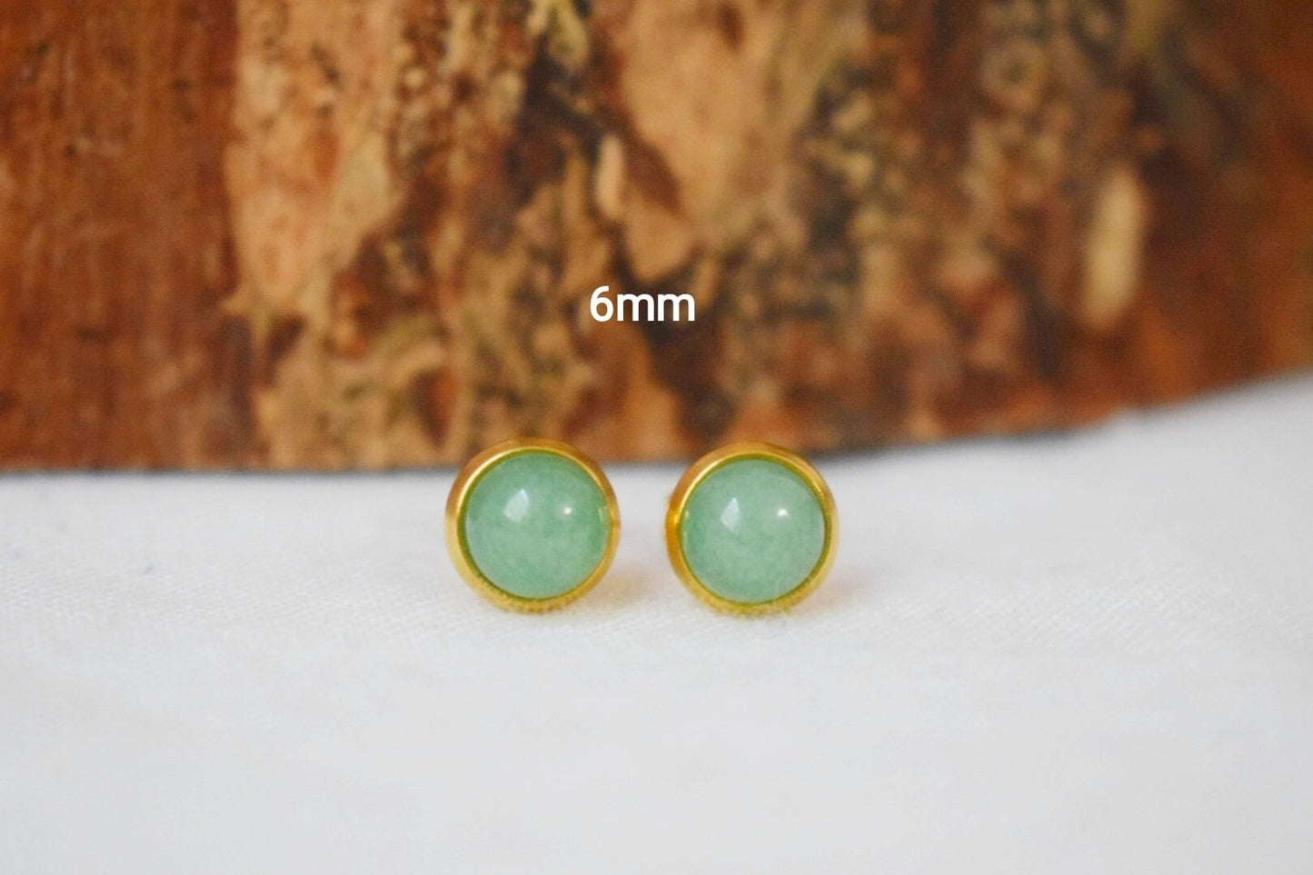 Mini Grüne Aventurin 6mm Ohrstecker, Edelstein Kleine Ohrringe, 18k vergoldeter Edelstahl, Minimalistisch, Geburtsstein Schmuck Geschenk