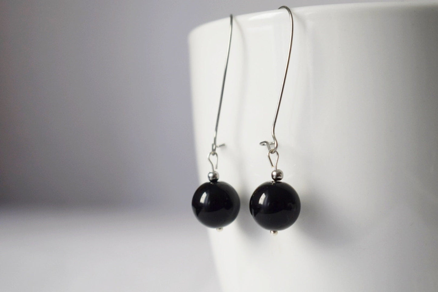 Schwarze Creolen für Frauen, Achat Creolen, Schwarzer Achat, Boho Creolen mit Edelstein, handgefertigter Schmuck, Geschenk für Sie