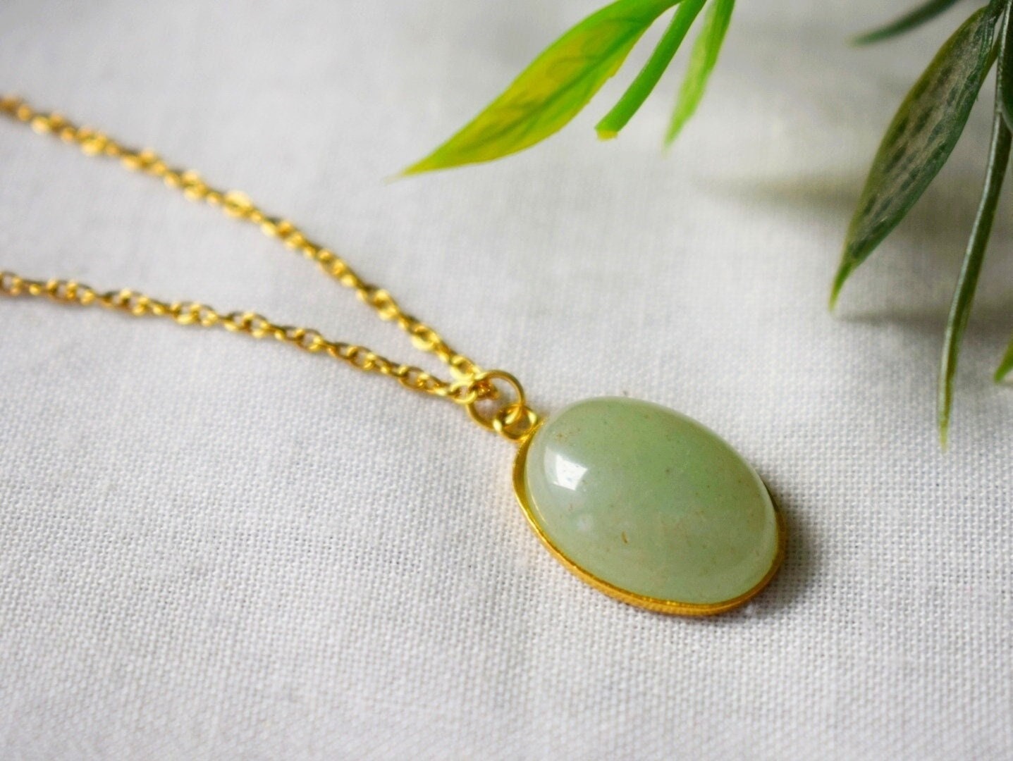 Grüne Aventurin Halskette Gold, Edelstein Oval Anhänger, Naturstein Schmuck, Geburtstag Jahrestag Geschenk für Sie