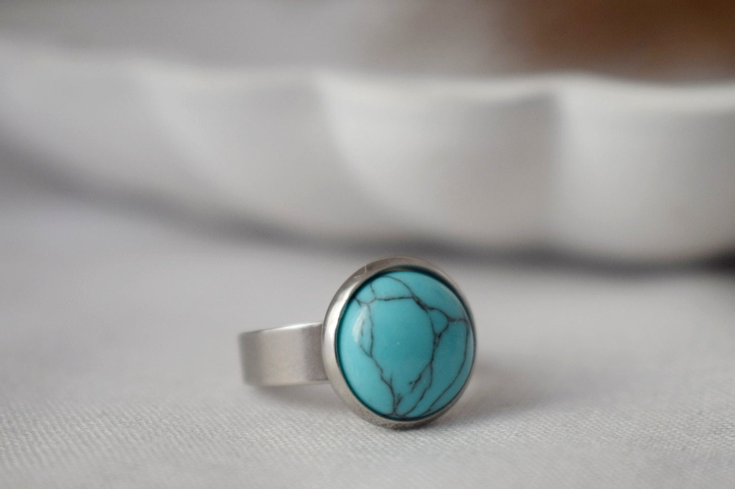 Türkisring Damen, Statement Steinring, Runder blauer Edelstein Alltagsring, Verstellbarer blauer Ring, handgefertigter Schmuck, Geschenk für Sie