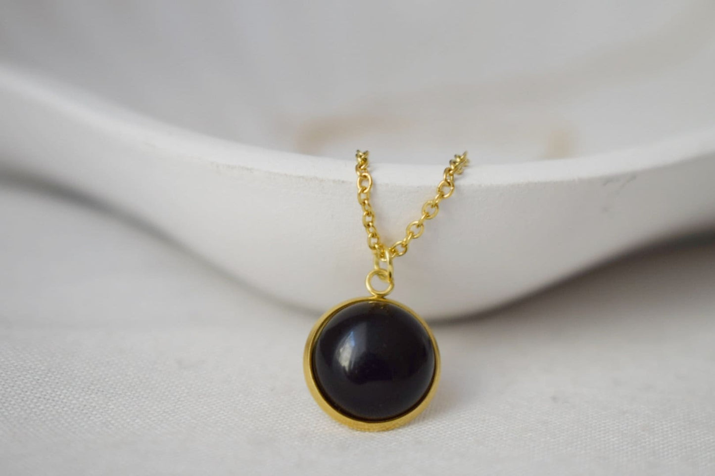 Black Agate Necklace, Gemstone Round Pendant, 18k gold plated stainless steel stone Necklace for Women, Gothic Jewelry, Gift for Her