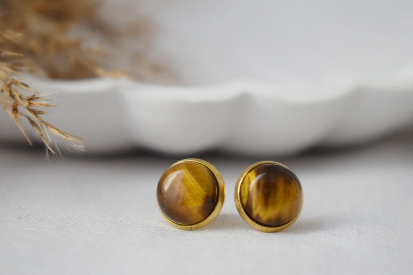 Tigerauge Ohrstecker Gold, Edelstein 10mm Runde Ohrstecker, Brauner Stein, Tigerauge, Chakra Schmuck, Push-back, Tigerauge Ohrringe