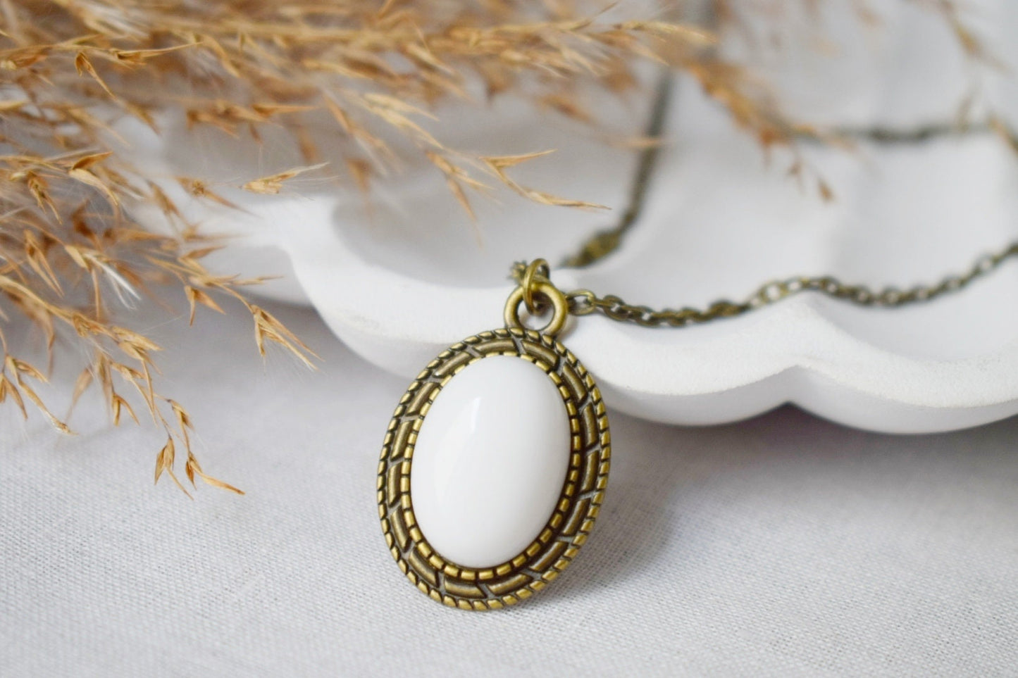 Vintage Weiße Jade Halskette, Ovale Edelstein Anhänger Halskette für Frauen, Weiße Stein Halskette, Boho Halskette, handgefertigter Schmuck, Geschenk für Sie