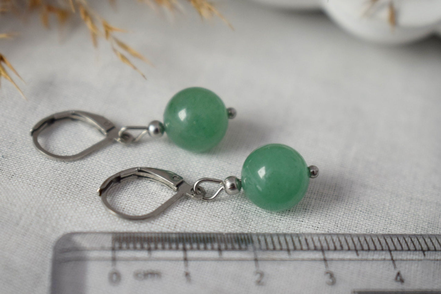 Hängende Ohrringe aus Sterlingsilber mit grünem Edelstein Aventurin, Perlen-Huggies, Hängende Kugelstein-Ohrringe, Schmuckgeschenk für Sie