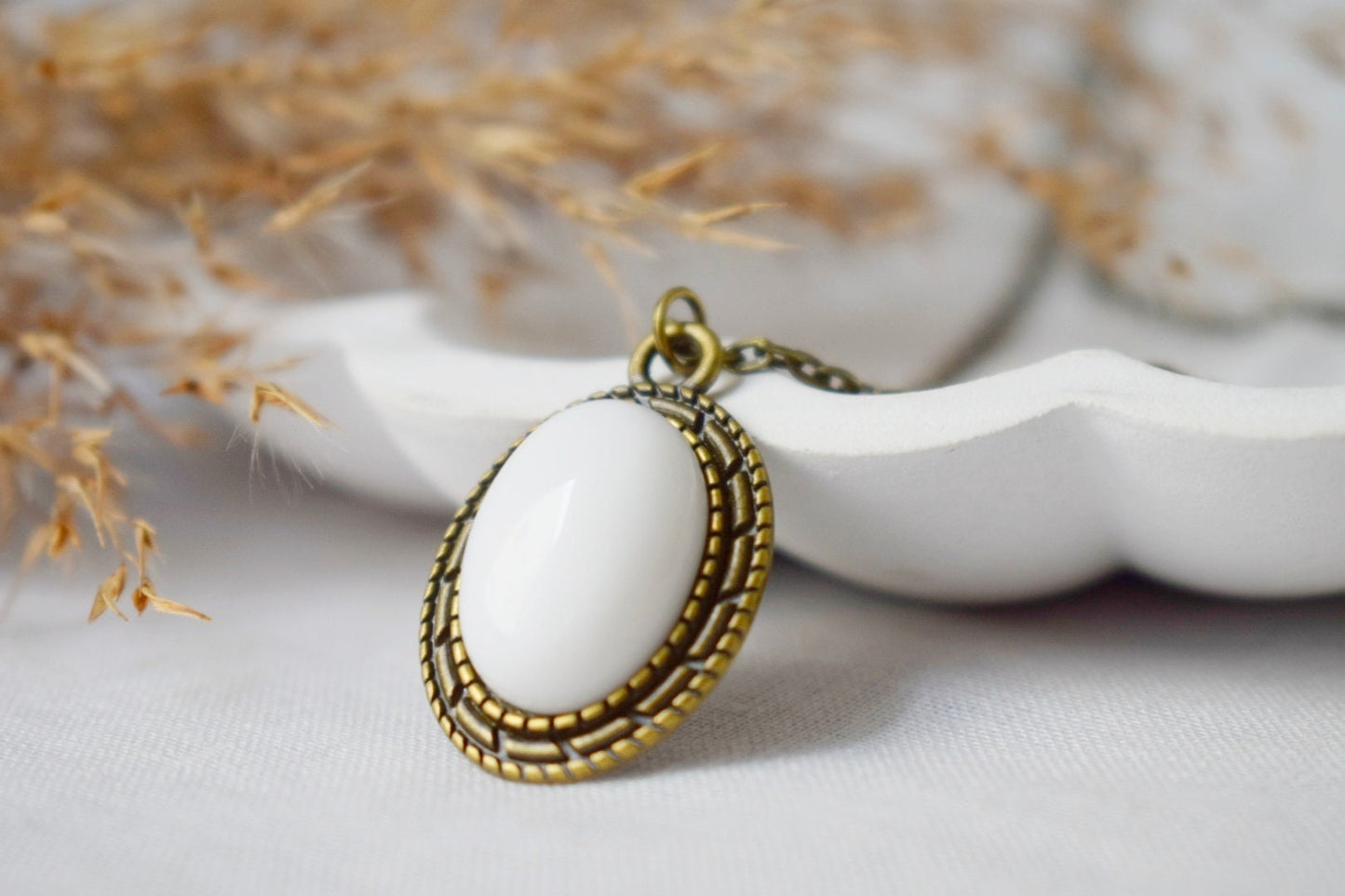 Vintage Weiße Jade Halskette, Ovale Edelstein Anhänger Halskette für Frauen, Weiße Stein Halskette, Boho Halskette, handgefertigter Schmuck, Geschenk für Sie
