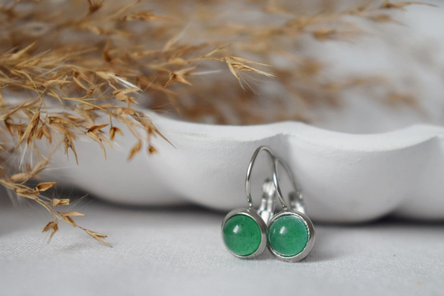 Kleine grüne Aventurin Hängeohrringe Silber, minimalistisch, 6mm Edelstein Ohrringe, Aventurin Schmuck, grüne Ohrhänger, Geschenk für Sie