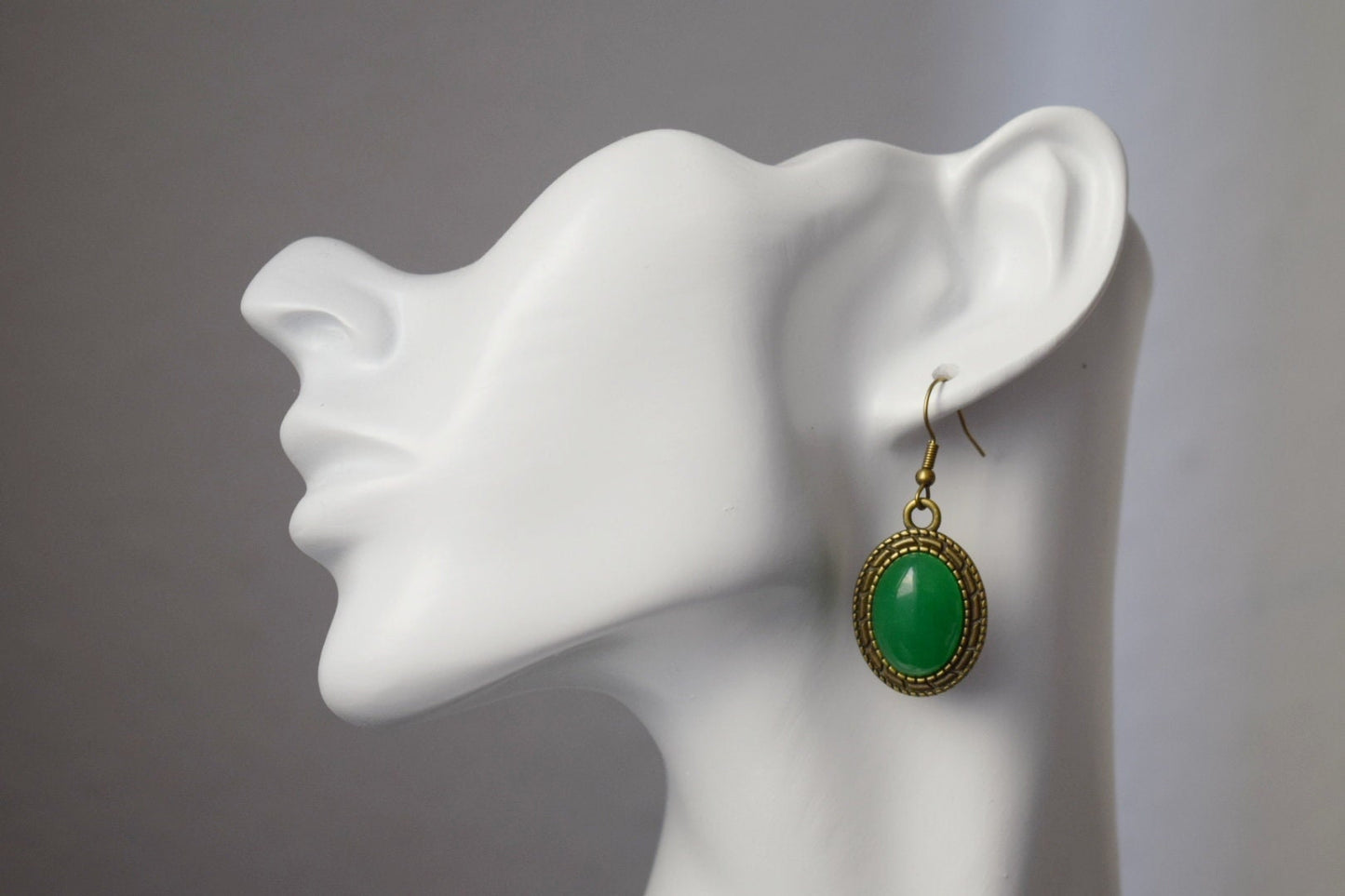 Vinatge green jade earrings, Statement oval dangle earrings, Gemstone drop earrings, Stone hanging pendant earrings, Jewelry gift for her