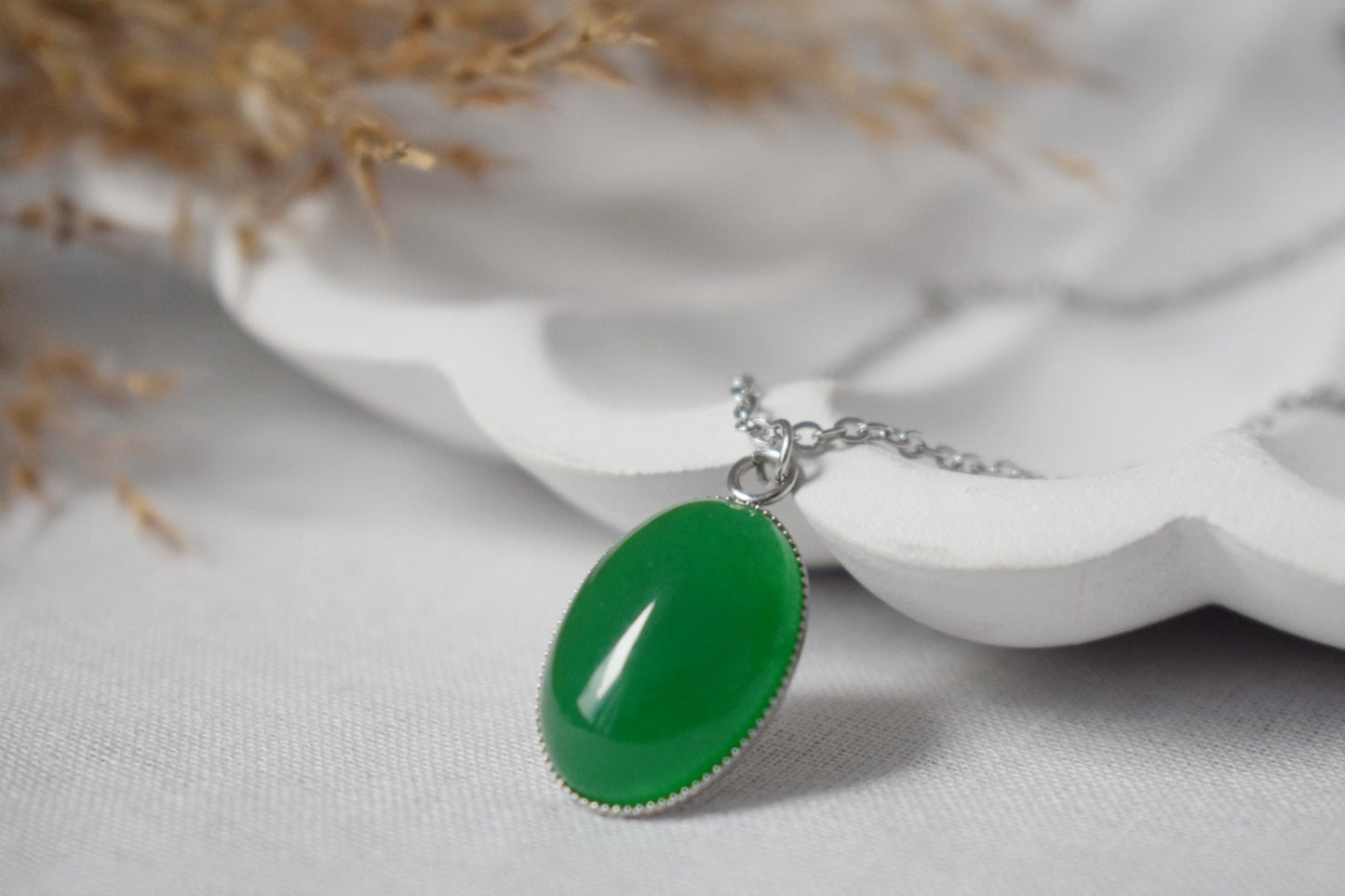 Grüne Jade Anhänger Halskette Silber für Frauen, Oval, Grüne Halskette, Grüne Edelstein Halskette, Jade Anhänger, handgefertigtes Schmuckgeschenk für Sie