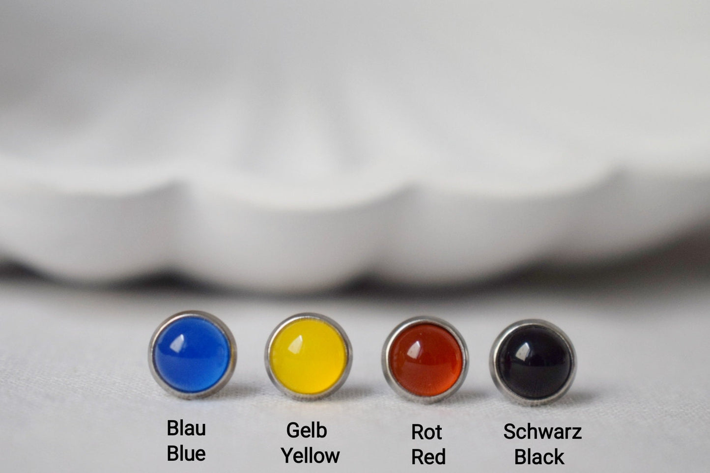 Mini Blaue Achat Ohrstecker, 6mm Gold Ohrstecker, Kleine runde Edelstein Ohrringe, Minimalistischer Achat Geburtsstein Schmuck, Geschenk für Sie