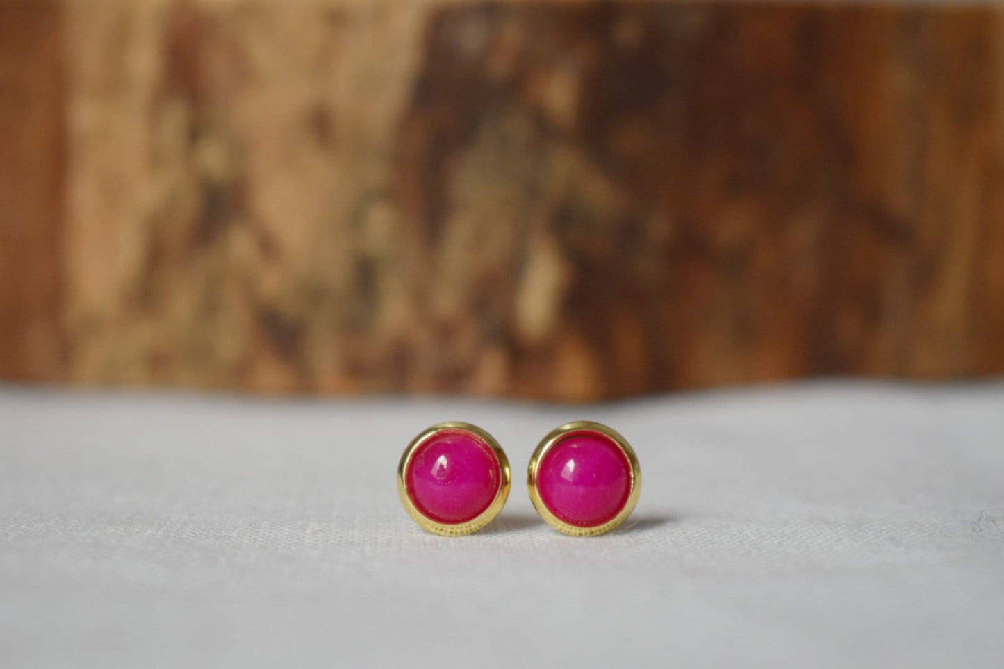 Mini Ohrstecker aus rosa Jade, 6mm Edelstein Gold Ohrringe, Kleine Stein Ohrstecker, Edelstahl, Jade Schmuck, Handgemachtes Geschenk für Sie