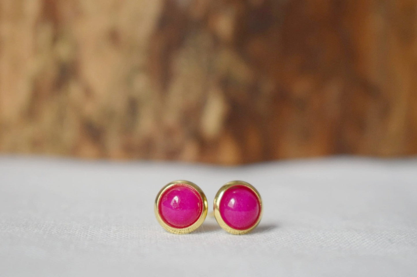 Mini Ohrstecker aus rosa Jade, 6mm Edelstein Gold Ohrringe, Kleine Stein Ohrstecker, Edelstahl, Jade Schmuck, Handgemachtes Geschenk für Sie