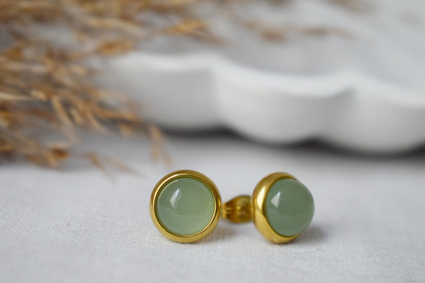 Kleine Aventurin Ohrstecker, 8mm Massive Gold Ohrstecker, Grüne Edelstein Ohrringe, Basic Ohrringe, August Geburtsstein Geschenk, Minimalistischer Schmuck