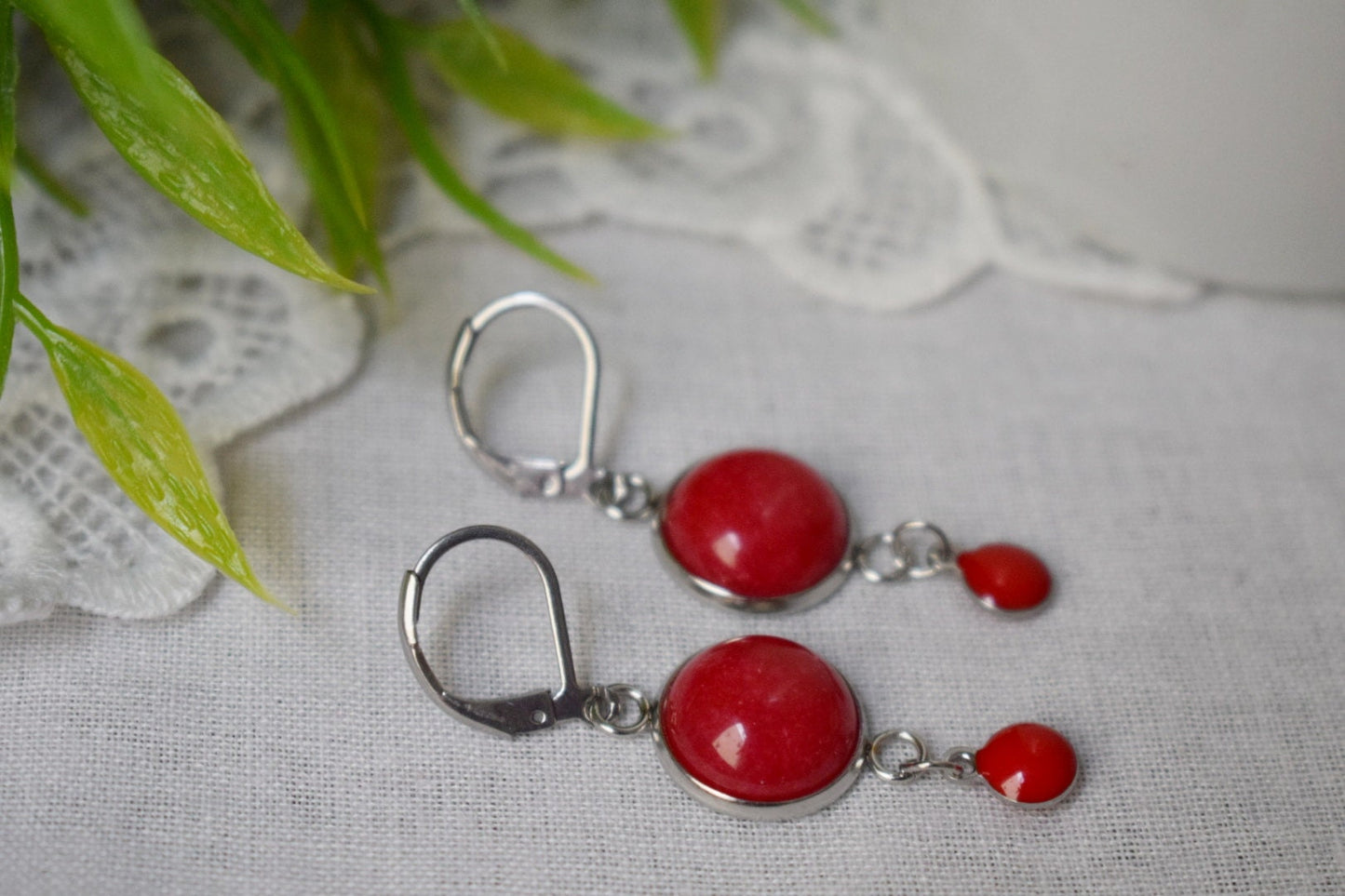 Rote Jade-Ohrringe, Rote Silber-Ohrringe, Edelstein-Tropfen- und Baumeln-Ohrringe, Boho, Rote Emaille-Anhänger-Ohrringe, Rot, Schmuckgeschenk für Frauen