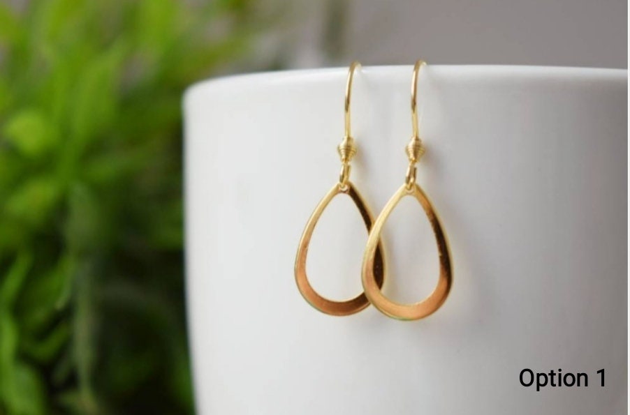 Tropfenohrringe, Minimalistisch, Geometrische Hängeohrringe, Vergoldeter Edelstahl, Kleines Schmuckgeschenk für Frauen
