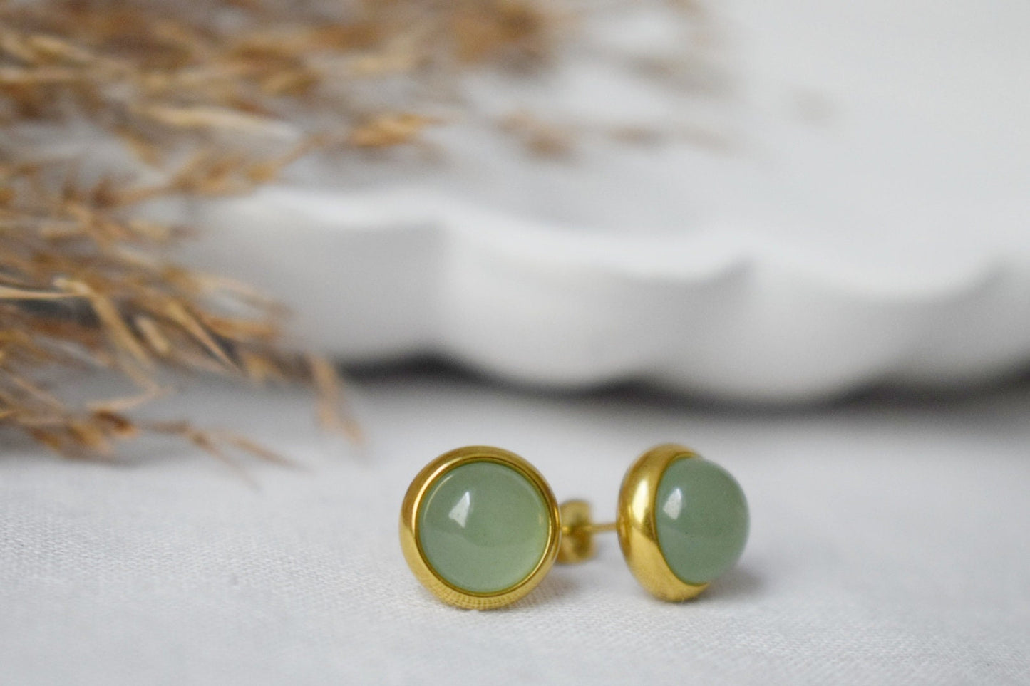 Kleine Aventurin Ohrstecker, 8mm Massive Gold Ohrstecker, Grüne Edelstein Ohrringe, Basic Ohrringe, August Geburtsstein Geschenk, Minimalistischer Schmuck