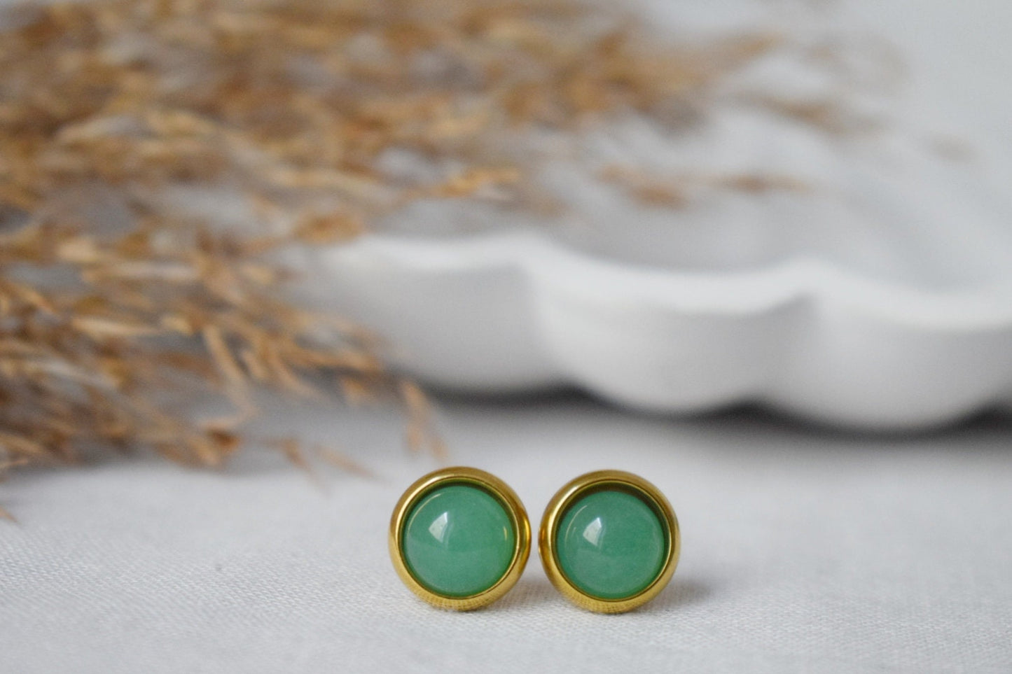 Kleine Aventurin Ohrstecker, 8mm Massive Gold Ohrstecker, Grüne Edelstein Ohrringe, Basic Ohrringe, August Geburtsstein Geschenk, Minimalistischer Schmuck