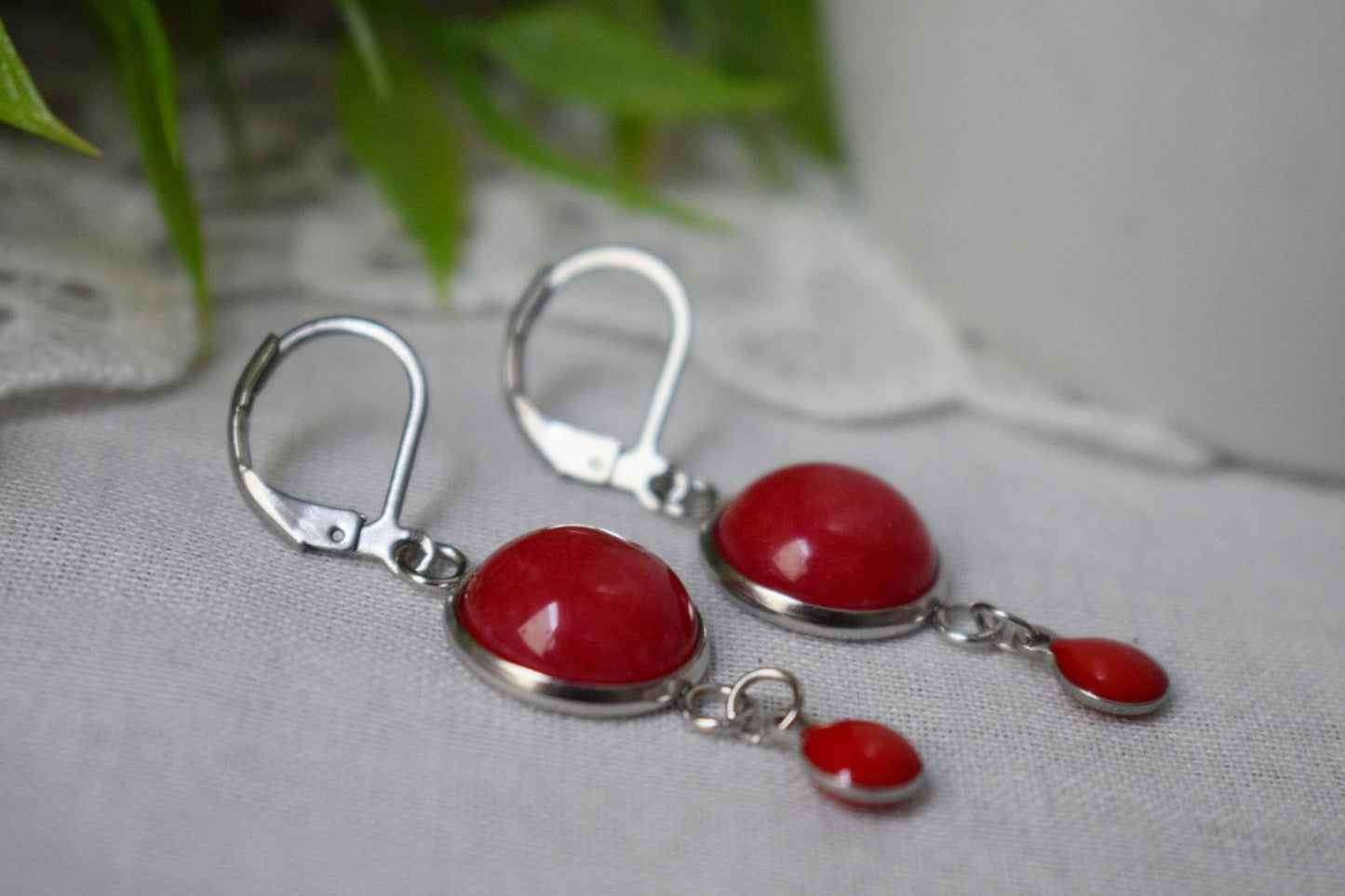 Rote Jade-Ohrringe, Rote Silber-Ohrringe, Edelstein-Tropfen- und Baumeln-Ohrringe, Boho, Rote Emaille-Anhänger-Ohrringe, Rot, Schmuckgeschenk für Frauen