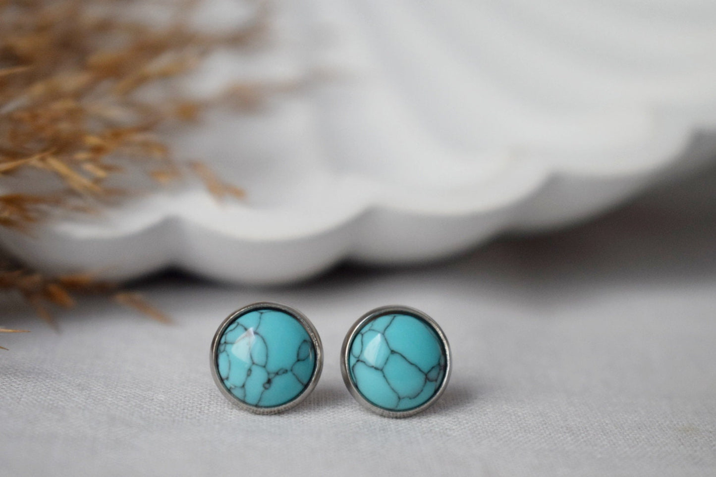 Türkise Ohrstecker, 12mm Edelstein Ohrstecker, Blaue Ohrstecker, Leichte Ohrringe, handgefertigter Schmuck, Geschenk für Frauen