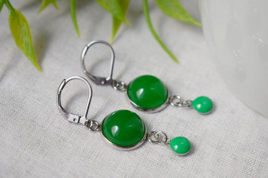 Grüne Jade Ohrringe, Edelstein Ohrringe, Emaille Anhänger Ohrringe, Boho Ohrhänger, Schmuck Geschenk für Sie