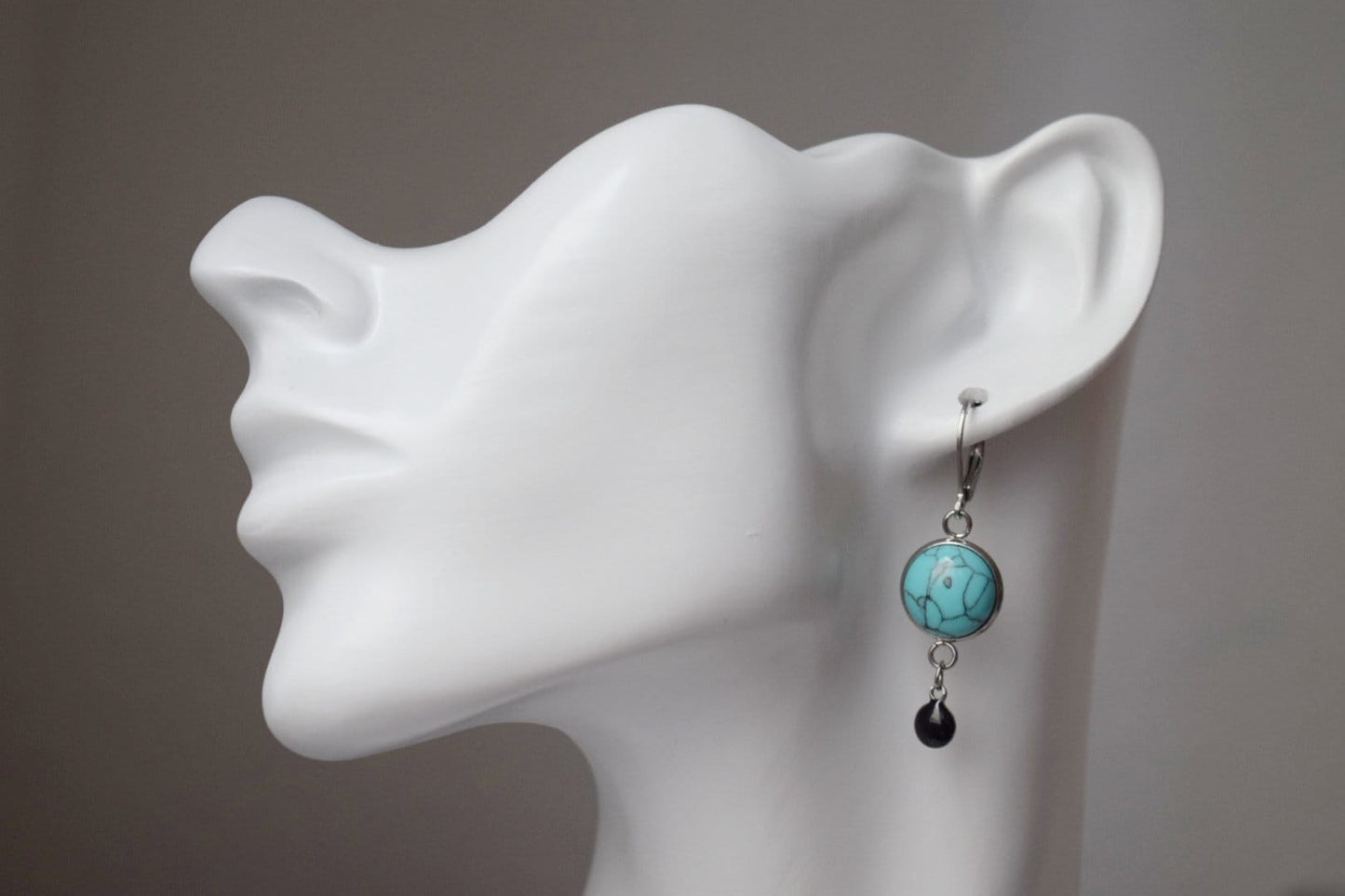 Türkise Ohrringe, Blaue Edelstein Ohrringe, Boho Ohrringe, Schwarze Emaille Anhänger Ohrringe, Schmuck Geschenk für Frauen