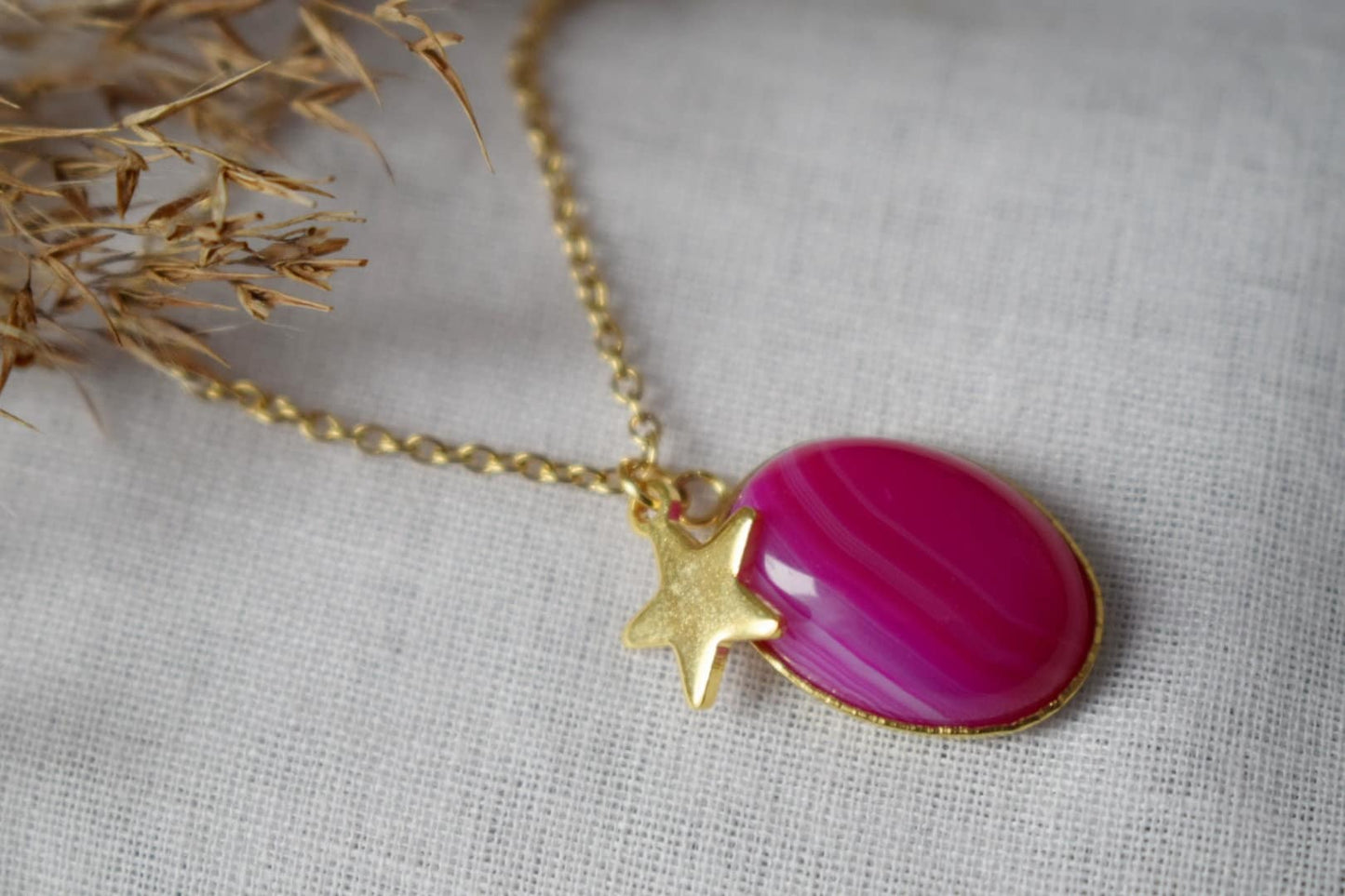 Halskette aus rosa Achat, Edelsteinkette mit Sternanhänger für Frauen, Steinanhänger, Boho-Schmuck, Einzigartiges Weihnachtsgeschenk für Sie