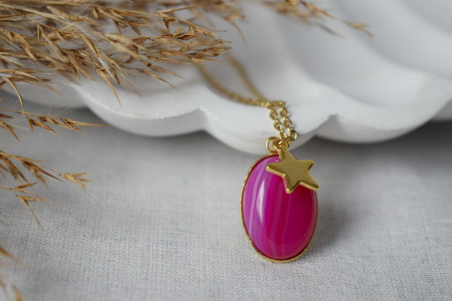 Halskette aus rosa Achat, Edelsteinkette mit Sternanhänger für Frauen, Steinanhänger, Boho-Schmuck, Einzigartiges Weihnachtsgeschenk für Sie