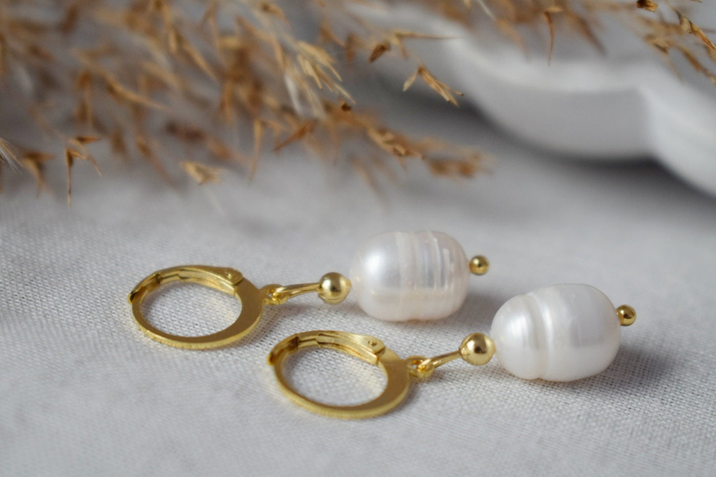 Süßwasserperlen-Ohrringe, 24 Karat vergoldete Edelstahl-Ohrringe, schlichte, elegante Tropfenohrringe, leichter, minimalistischer Schmuck