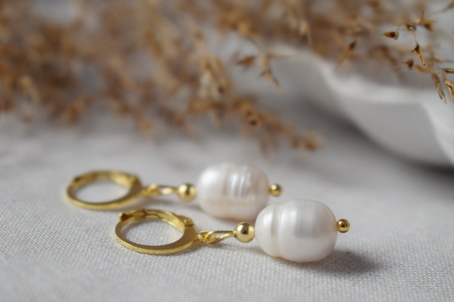 Süßwasserperlen-Ohrringe, 24 Karat vergoldete Edelstahl-Ohrringe, schlichte, elegante Tropfenohrringe, leichter, minimalistischer Schmuck