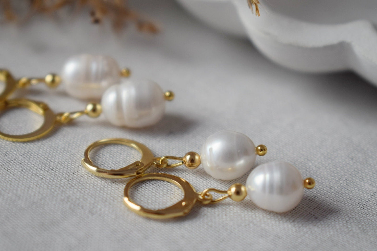 Süßwasserperlen-Ohrringe, 24 Karat vergoldete Edelstahl-Ohrringe, schlichte, elegante Tropfenohrringe, leichter, minimalistischer Schmuck