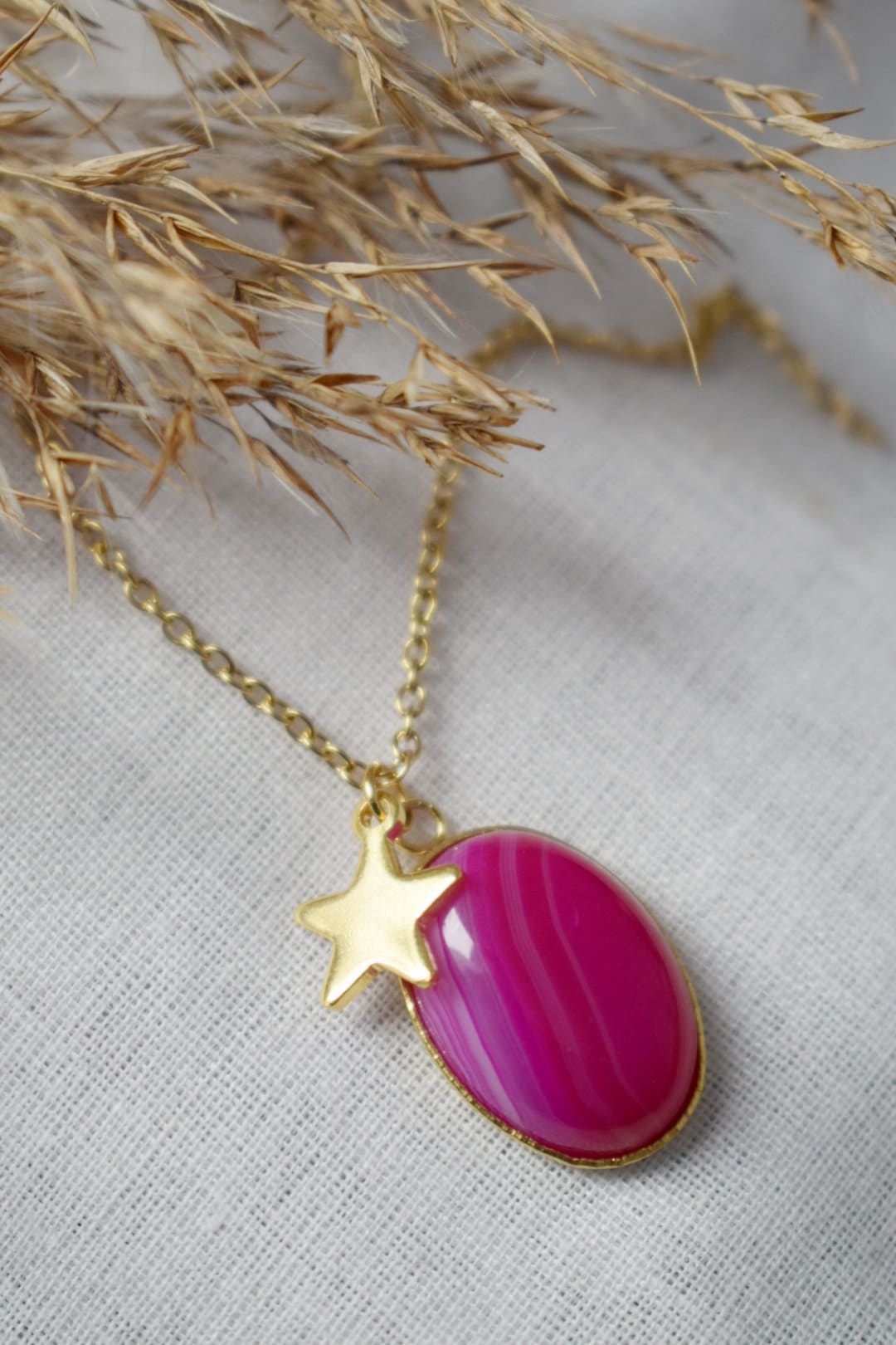 Halskette aus rosa Achat, Edelsteinkette mit Sternanhänger für Frauen, Steinanhänger, Boho-Schmuck, Einzigartiges Weihnachtsgeschenk für Sie