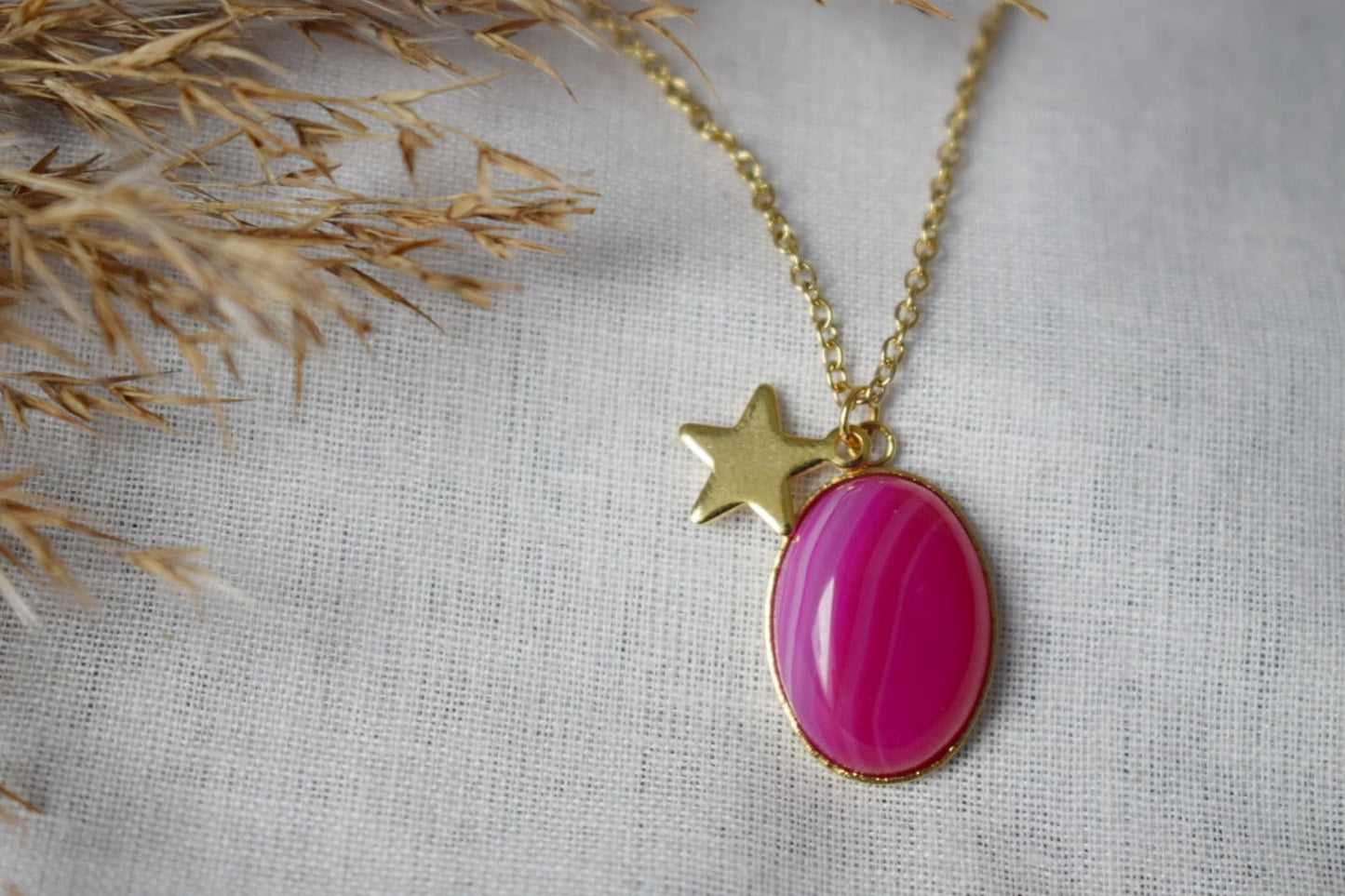 Halskette aus rosa Achat, Edelsteinkette mit Sternanhänger für Frauen, Steinanhänger, Boho-Schmuck, Einzigartiges Weihnachtsgeschenk für Sie