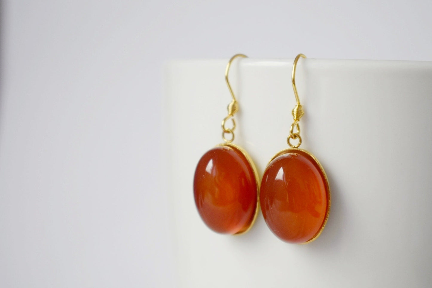 Rote Achat Ohrringe, Ovaler Edelstein Anhänger, Baumelnde Ohrringe, Edelstahl, Geburtsstein, Rosévergoldeter Schmuck, Geschenk für Sie