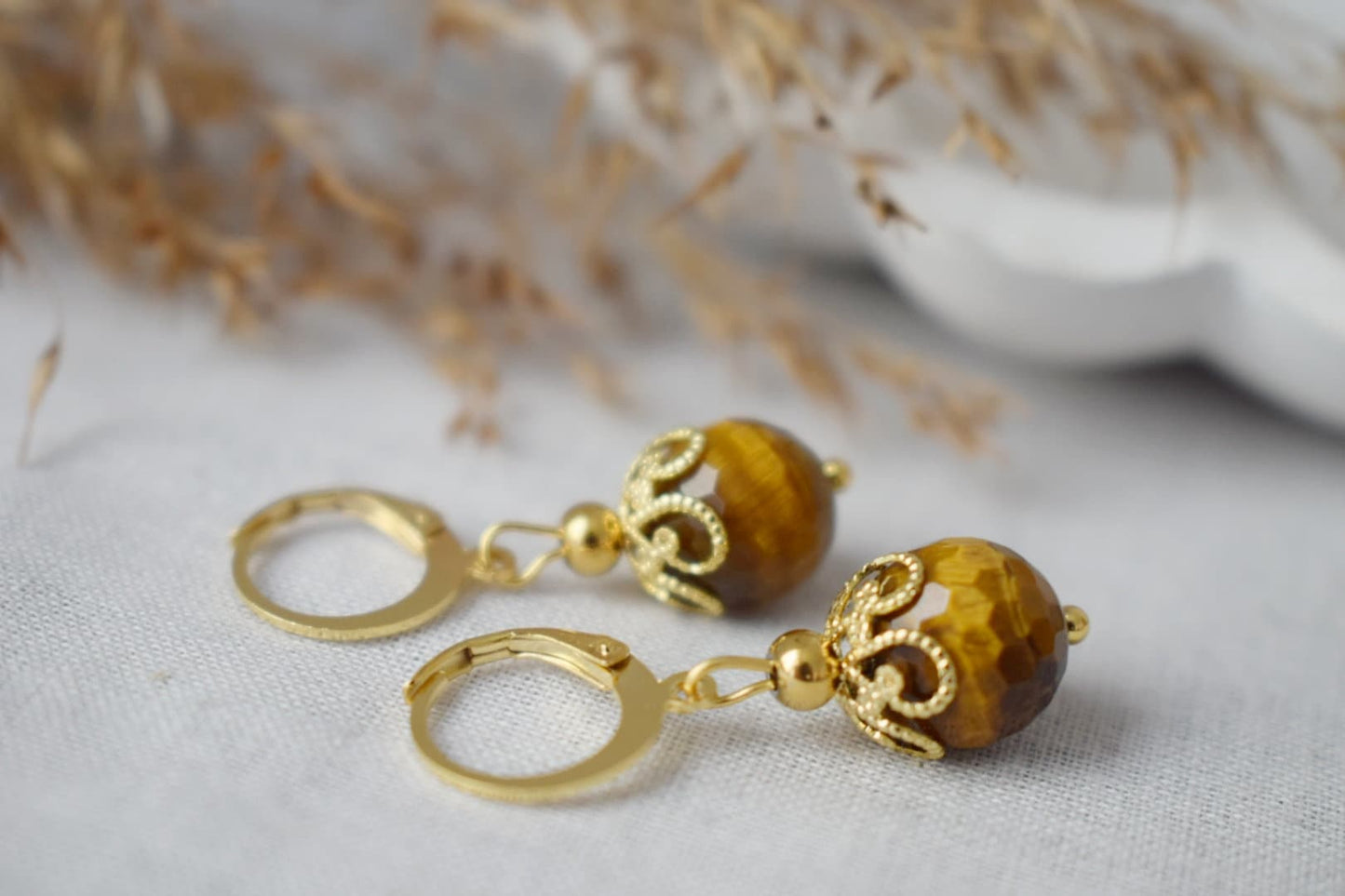 Tigerauge Creolen, Huggie Edelstein Ohrringe, Braungold Stein, Tigerauge, Rund, Lever Back, Tigerauge Perle, Schmuck Geschenk für Sie