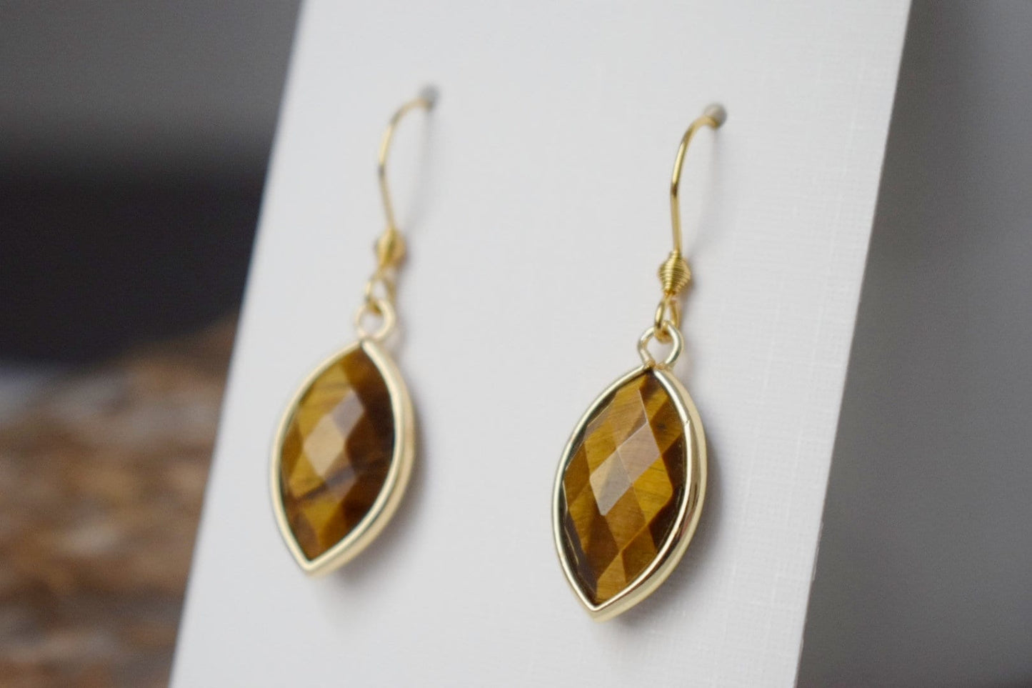 Tigerauge-Ohrringe, facettierte Edelstein-Ohrringe, Pferdeauge, goldbraune Farbe, Stein-Ohrhänger, Chakra, Tigerauge-Schmuck