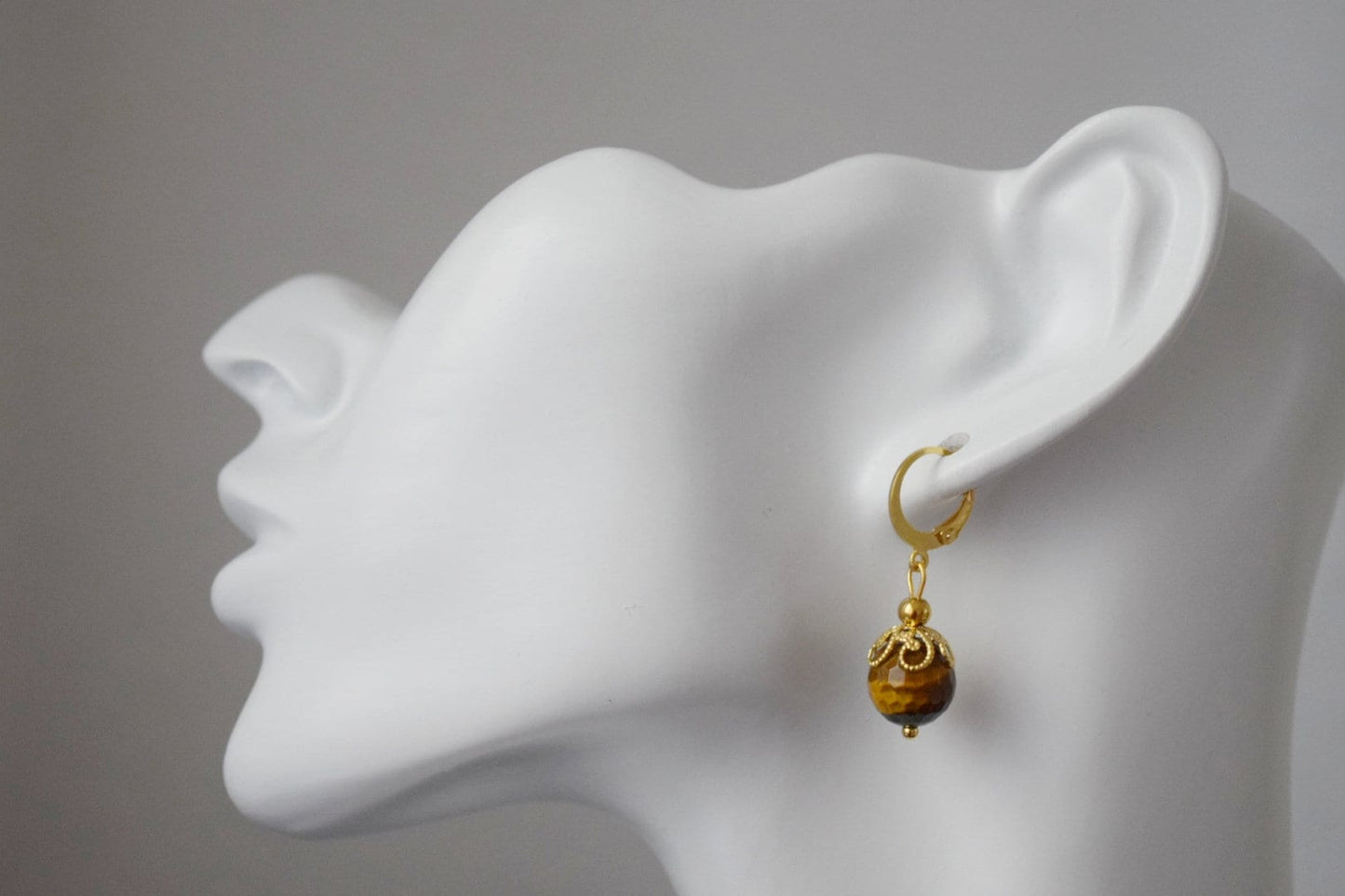 Tigerauge Creolen, Huggie Edelstein Ohrringe, Braungold Stein, Tigerauge, Rund, Lever Back, Tigerauge Perle, Schmuck Geschenk für Sie