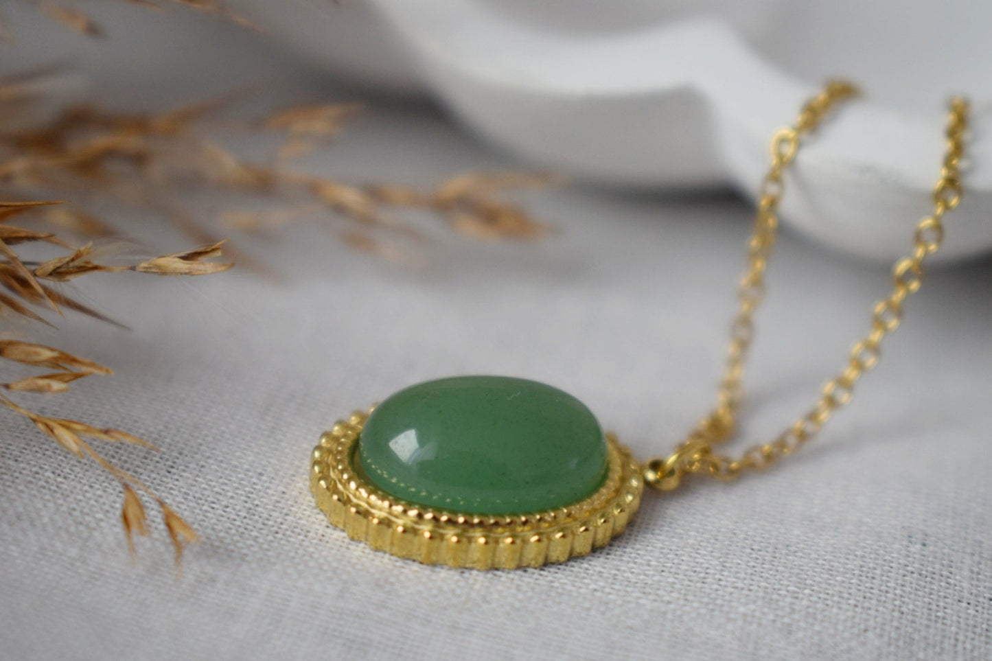 Grüne Aventurin Halskette, Ovale viktorianische Halskette für Frauen, Einzigartiger Edelstein Anhänger, Grüner Stein, Natürlicher Aventurin Goldschmuck, Geschenk