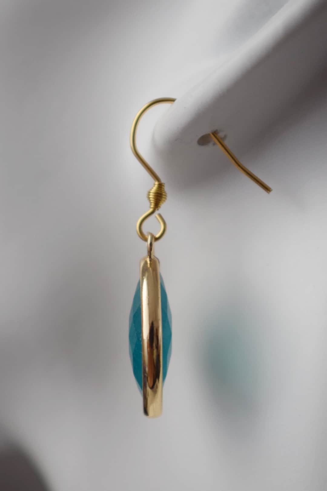 Aquamarin Jade Ohrringe, Facettierte Edelstein Ohrringe, Blau Gold Ohrhänger, Pferdeauge, Stein Hängeohrringe, Jade Gold Schmuck Geschenk