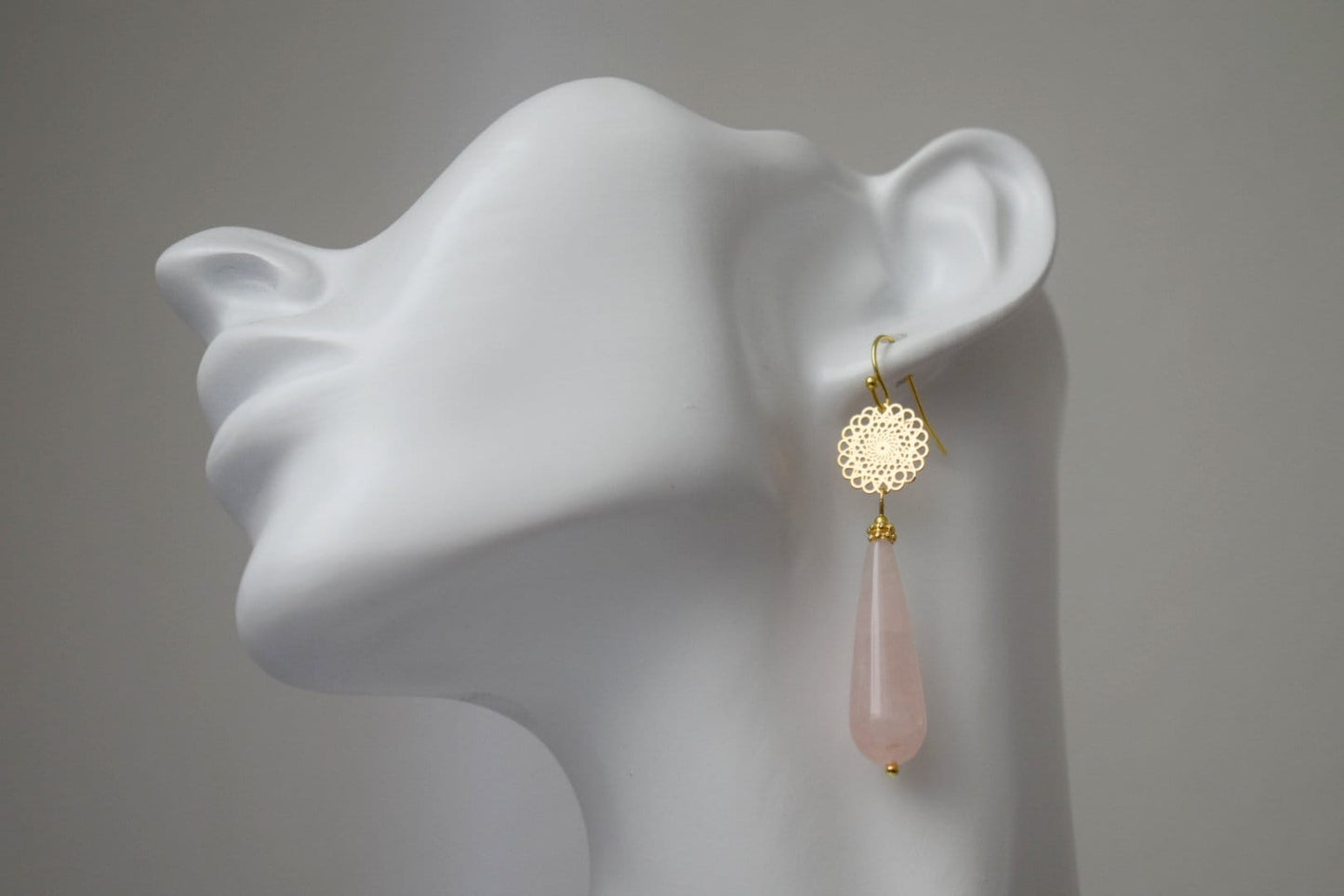 Natürliche Rosenquarz Ohrringe Gold, Lange Tropfen Ohrringe, Mandala, Edelstein Tropfen Ohrringe, Hochzeit Ohrringe, Rosenquarz Schmuck