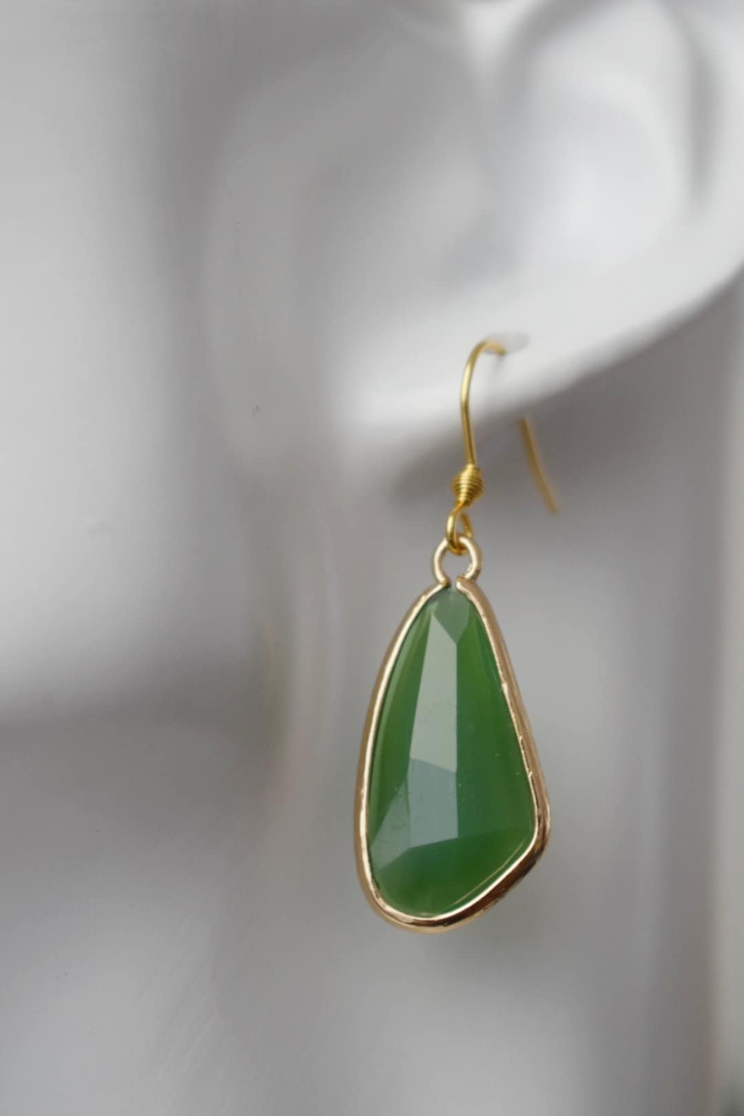 Glasohrringe, Große Tropfenohrringe, Facettierte Ohrringe, Aventurin grün, Lange Tropfen-Boho-Hängeohrringe, Glas-Goldschmuck