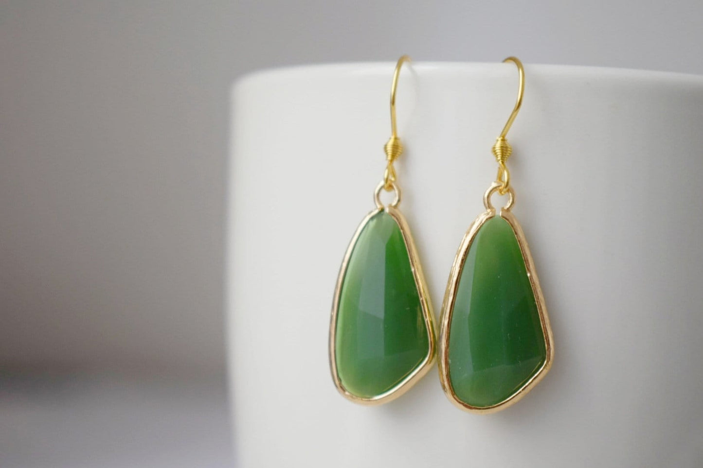 Glasohrringe, Große Tropfenohrringe, Facettierte Ohrringe, Aventurin grün, Lange Tropfen-Boho-Hängeohrringe, Glas-Goldschmuck