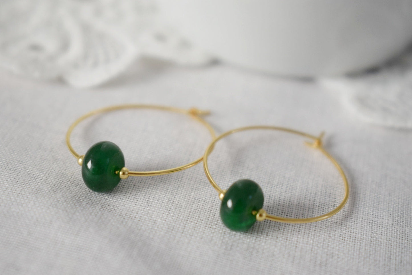 Creolen aus dunkelgrüner Jade, Edelstein-Creolen, 18 Karat vergoldeter Edelstahl, Smaragdgrün, Minimalistisch, Boho-Schmuckgeschenk