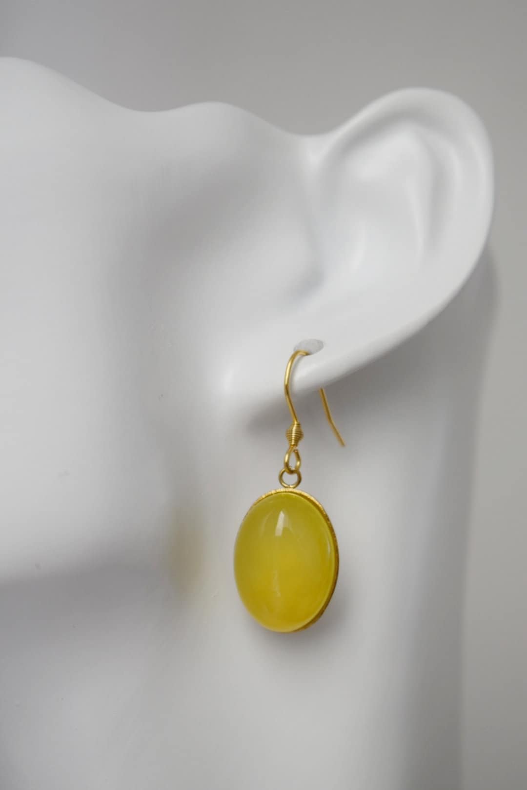 Gelbe Achat Ohrringe Gold, Ovale Edelstein Ohrringe, Naturstein Hängeohrringe Damen, Goldener Schmuck für Sie, Muttertagsgeschenk