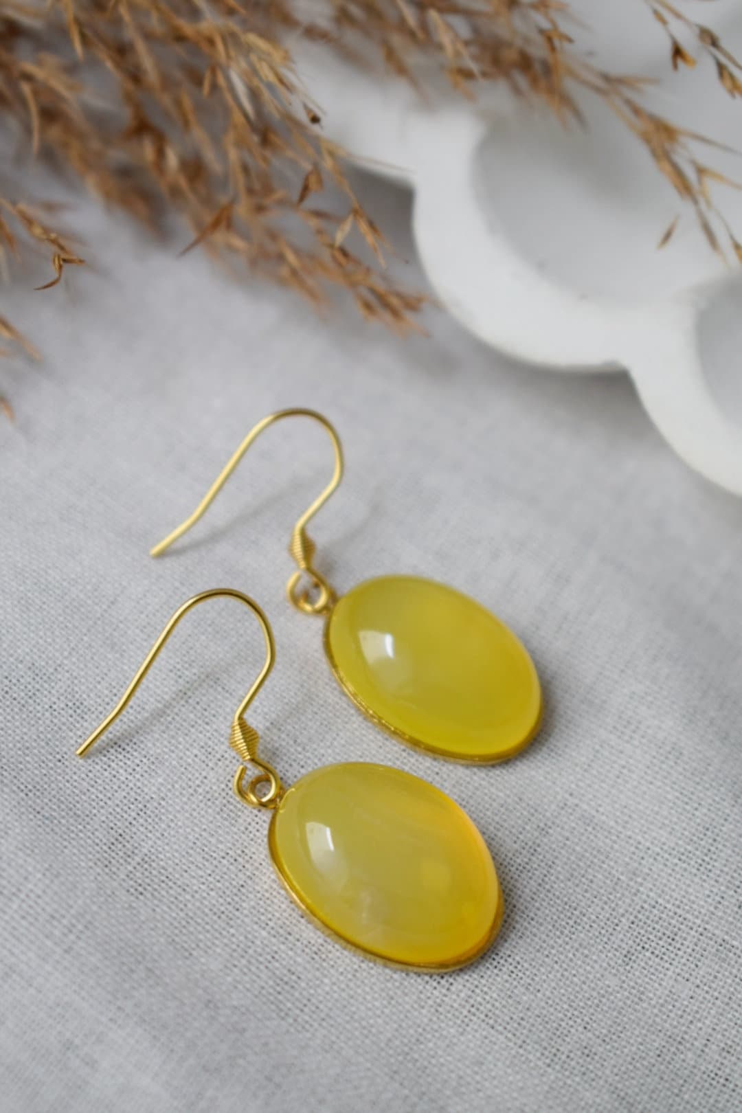 Gelbe Achat Ohrringe Gold, Ovale Edelstein Ohrringe, Naturstein Hängeohrringe Damen, Goldener Schmuck für Sie, Muttertagsgeschenk