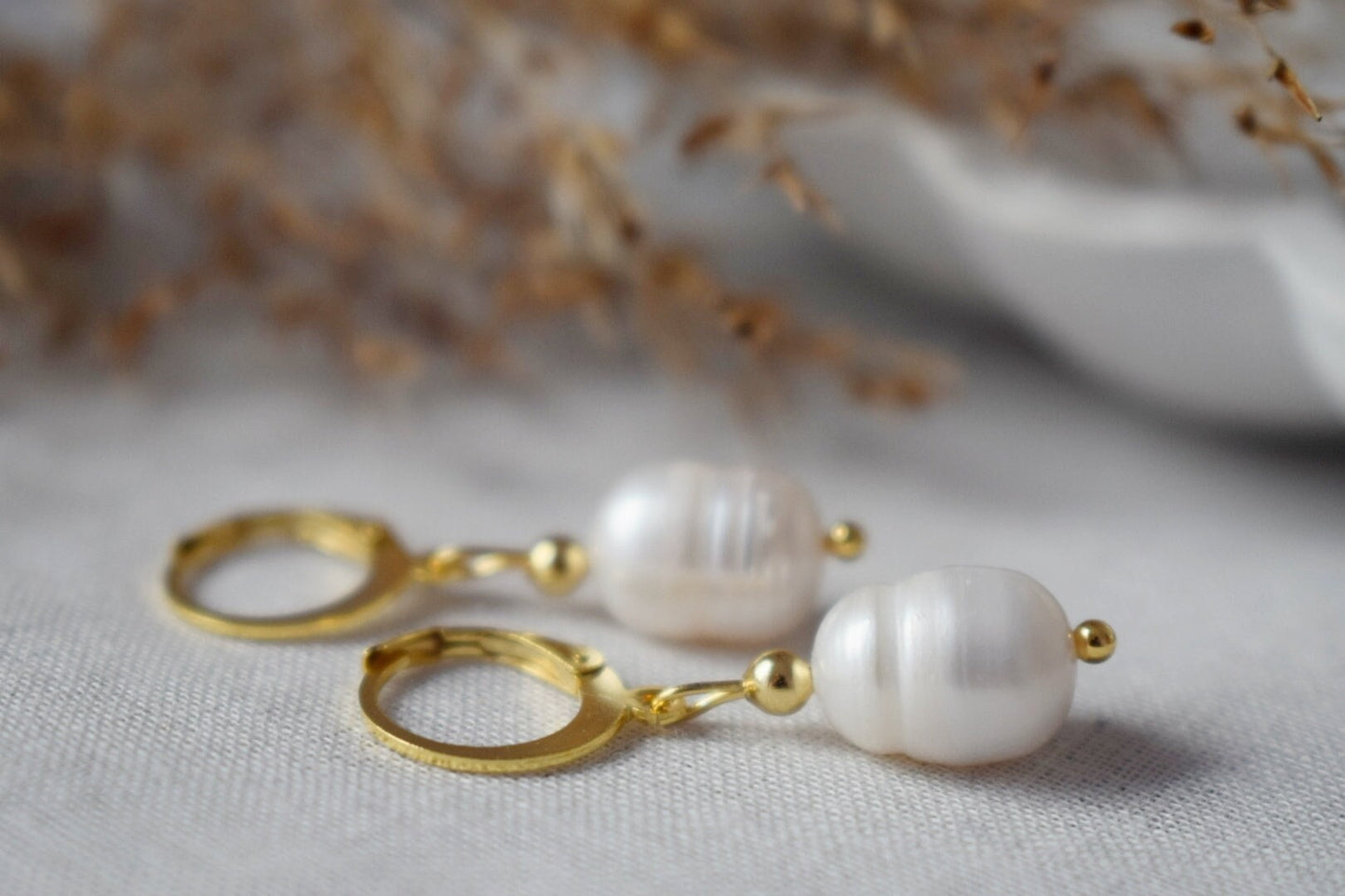 Süßwasserperlen-Ohrringe, 24 Karat vergoldete Edelstahl-Ohrringe, schlichte, elegante Tropfenohrringe, leichter, minimalistischer Schmuck