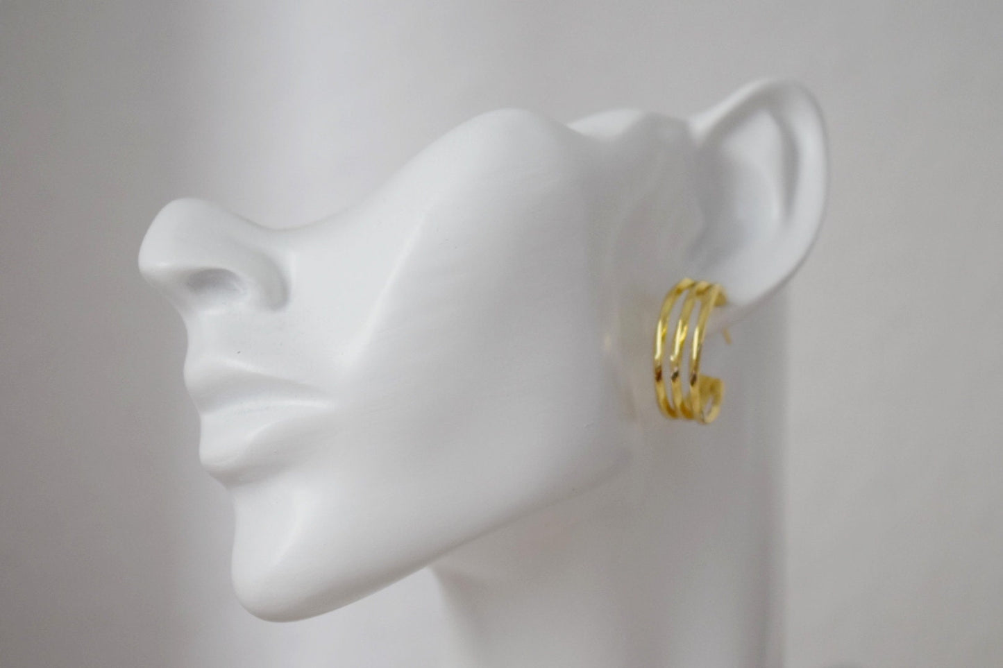 Dreilagige Ohrringe, 18 Karat vergoldete dreireihige Ohrstecker, Statement Chunky Half Hoops für Frauen, Boho Modern Ohrringe, Geschenk für Sie